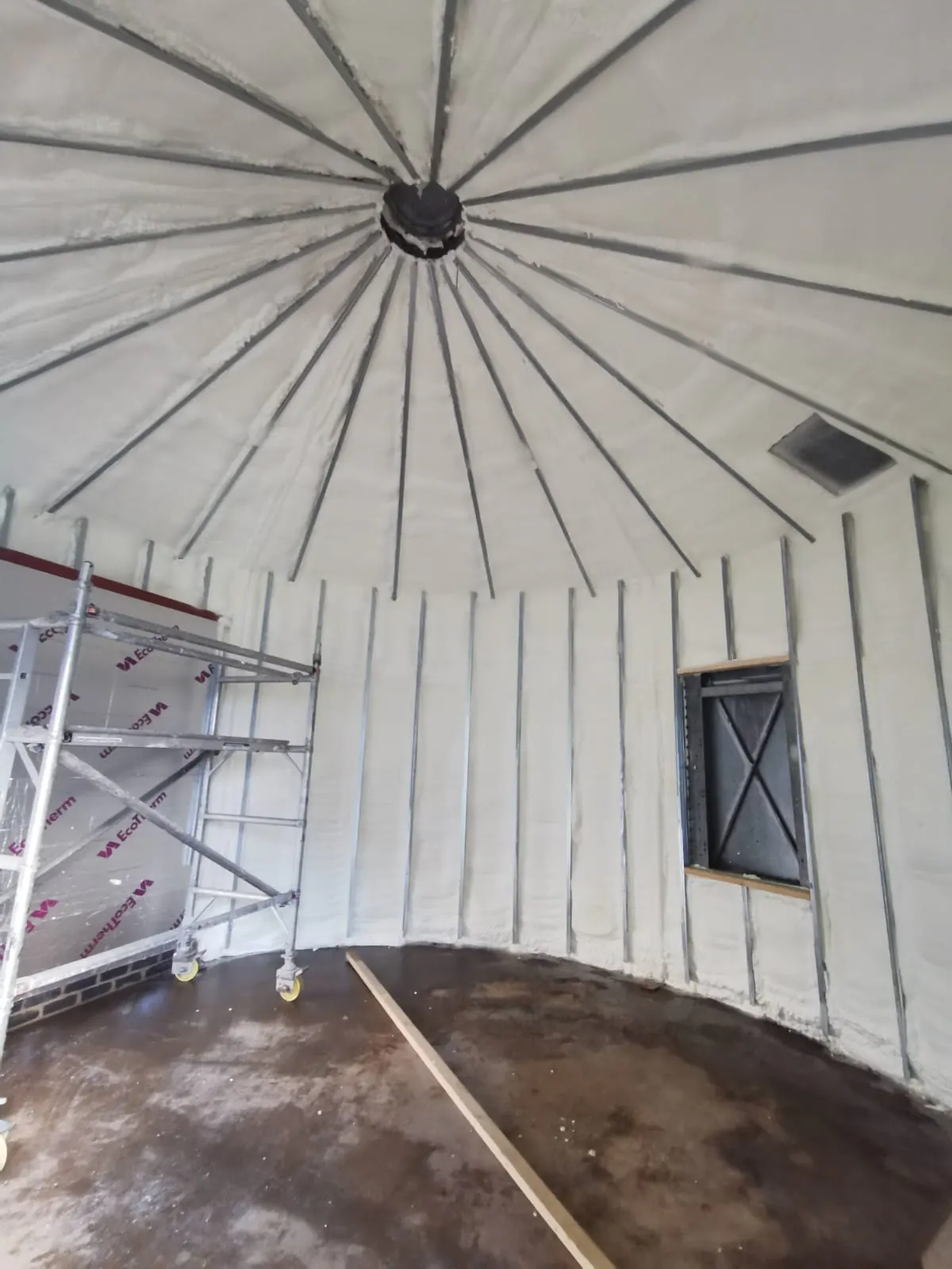 Closed-cell spray foam applied to grain stores by ThermoFoam